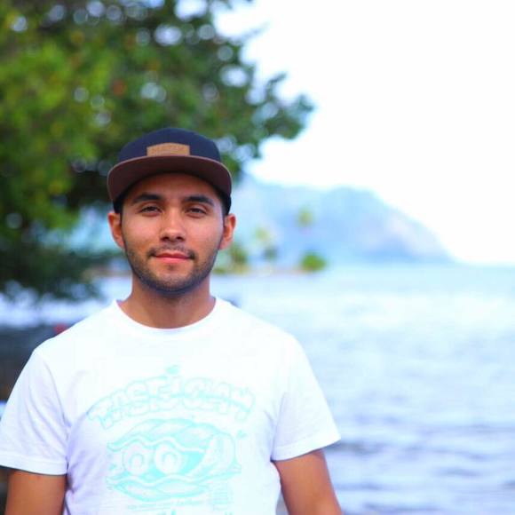 Meet your Posher, Carlos - Picture 1 of 1